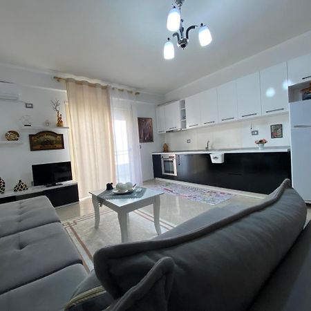 Liam Apartments Vlorë Екстериор снимка