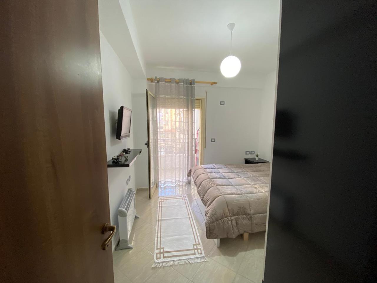 Liam Apartments Vlorë Екстериор снимка