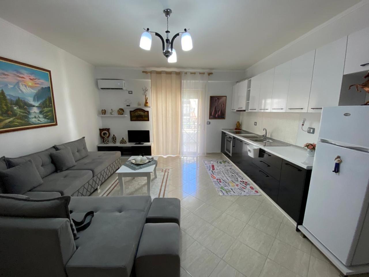 Liam Apartments Vlorë Екстериор снимка